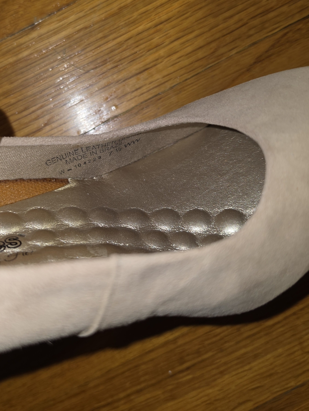 Walking Cradles Taupe Suede Pumps 7.5 WW - Picture 5 of 5